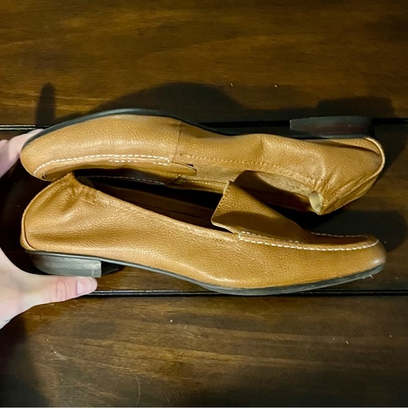 Adrienne Vittadini Leather Loafers | Tan Square Toe Flats | Size 8 - Picture 2 of 9